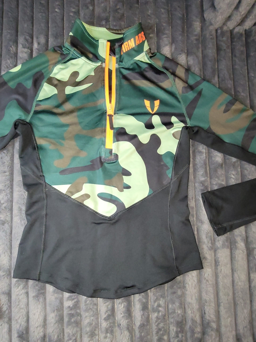 Firm ABS Women's Camo Long Sleeve Performance Top - Green/Black